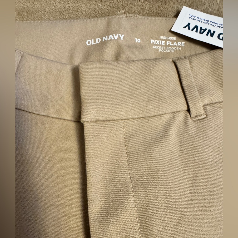 Old Navy Women's Tan Khaki Pixie Flare pants sz 10 - Picture 3 of 5